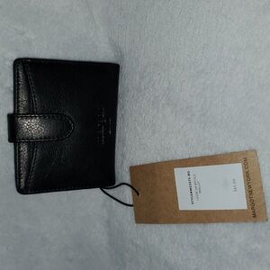 NWT Margot Lizzie Bifold Wallet